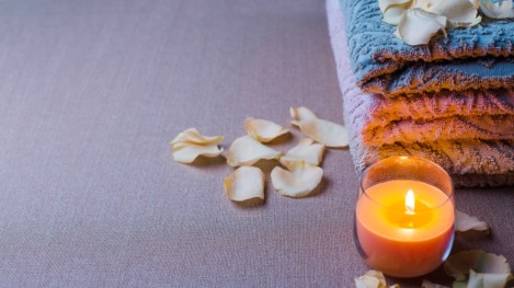 Dæmp lyset, og giv jer tid til intimmassage